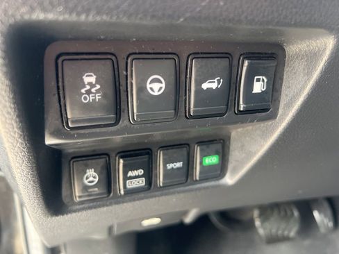 Used 2020 Nissan Rogue SL w/ Premium Package AWD/4WD image 57