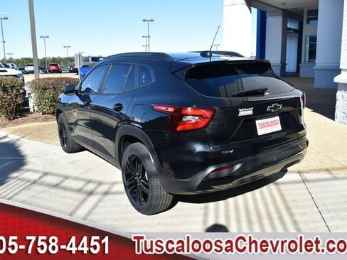 Used 2025 Chevrolet Trax ACTIV w/ Driver Confidence Package image 7