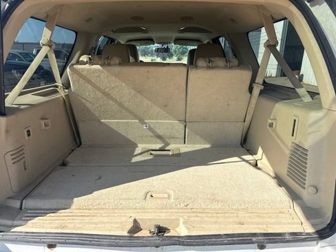 Used 2017 Ford Expedition EL XLT w/ Equipment Group 201A AWD/4WD image 11