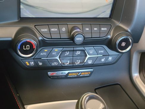 Used 2016 Chevrolet Corvette Z06 w/ 3LZ Preferred Equipment Group RWD image 22