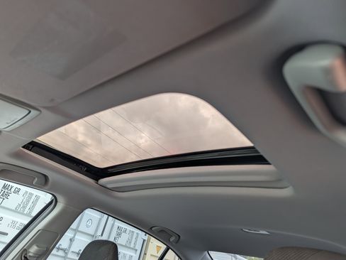 Used 2017 Honda Accord EX image 22