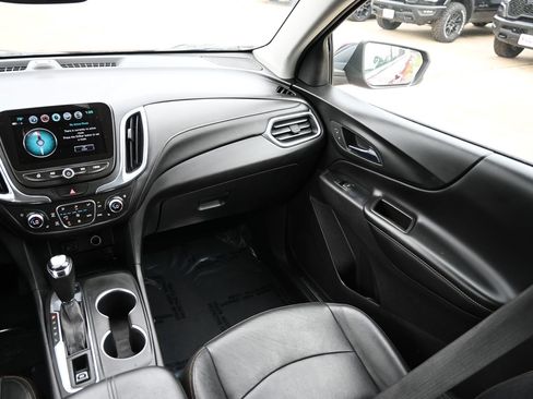 Used 2018 Chevrolet Equinox Premier image 21