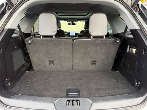 Used 2020 Ford Explorer Limited w/ Class III Trailer Tow Package image 6