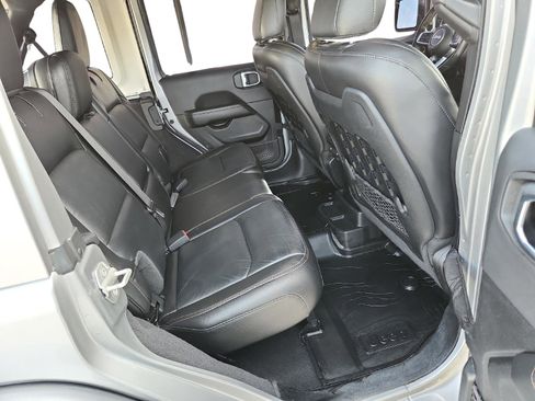 Used 2021 Jeep Wrangler Unlimited Rubicon w/ Trailer Tow Package image 27