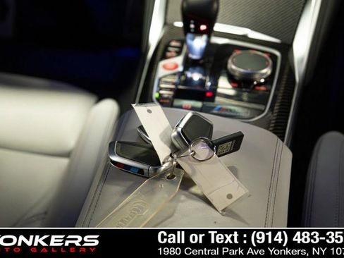 Used 2022 BMW M4 xDrive Competition w/ M Carbon Exterior Package image 84