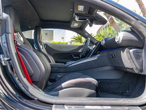 Used 2025 Mercedes-Benz AMG GT 63 image 24