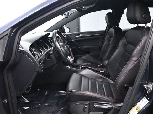 Used 2020 Volkswagen GTI SE image 11