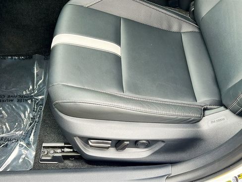 Used 2025 Toyota Camry SE FWD image 18