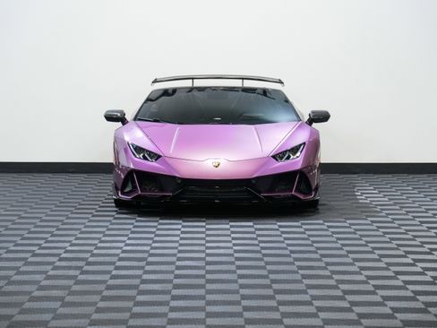 Used 2024 Lamborghini Huracan EVO image 4