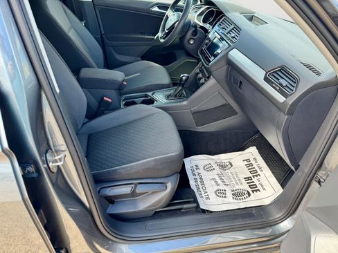 Used 2018 Volkswagen Tiguan S image 30