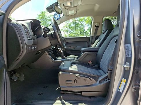Used 2022 Chevrolet Colorado Z71 w/ Safety Package AWD/4WD image 15