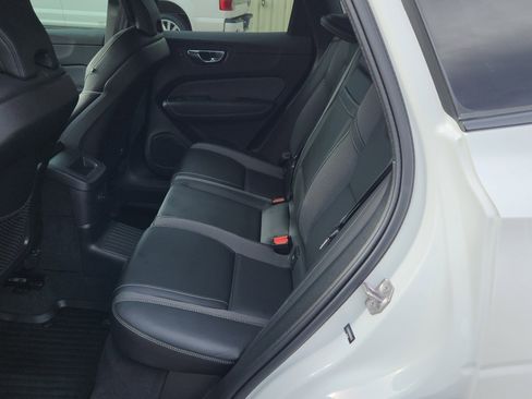 Used 2022 Volvo XC60 T8 R-Design w/ Advanced Package image 25