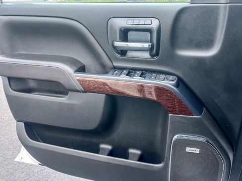 Used 2017 GMC Sierra 1500 SLT image 16