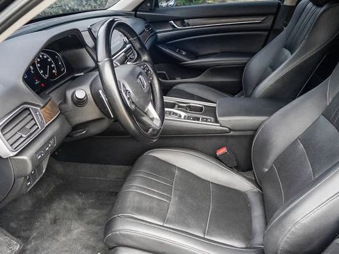 Used 2021 Honda Accord Touring image 17