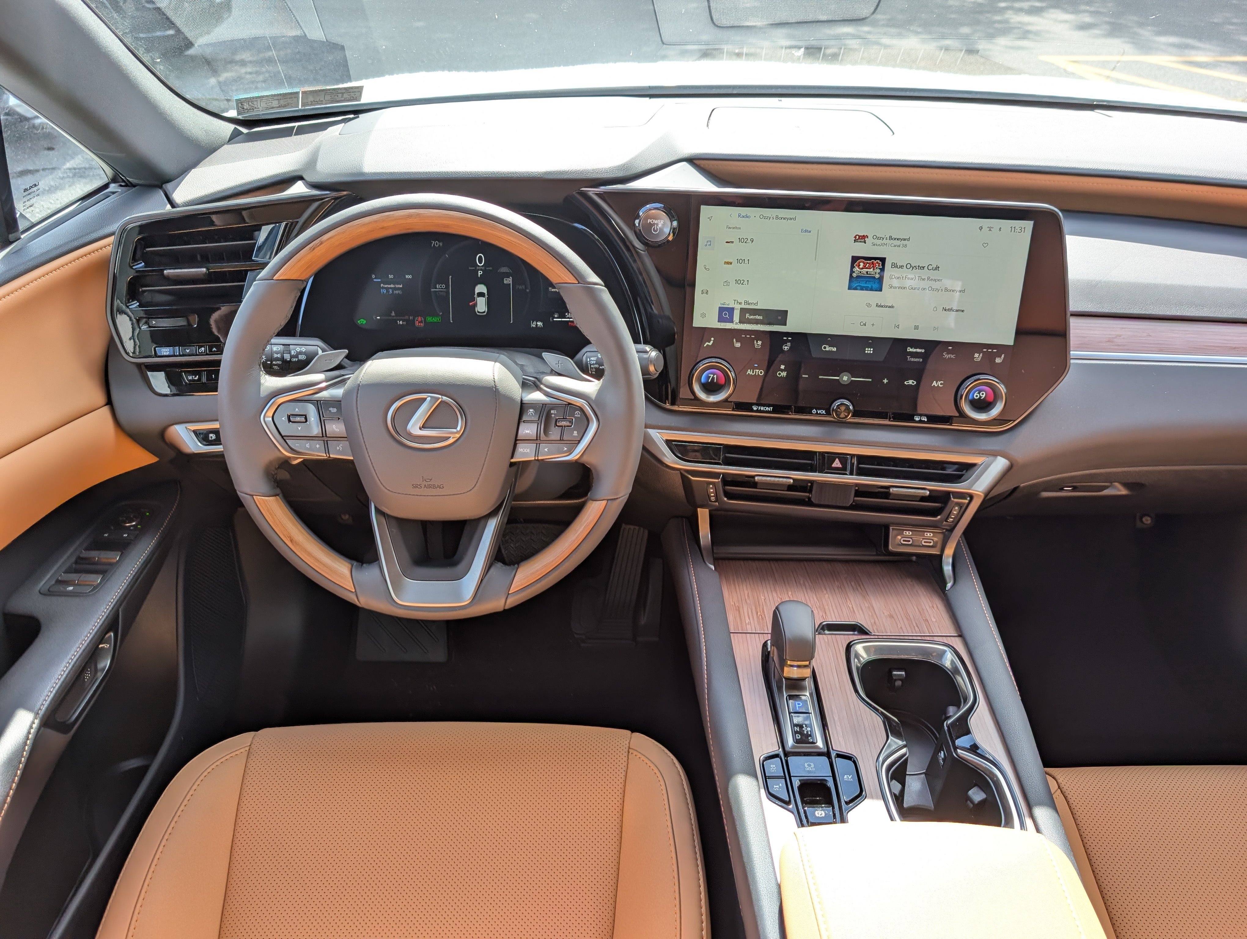 New 2026 Lexus RX 350h w/ Accessory Package (Z1) AWD/4WD image 13