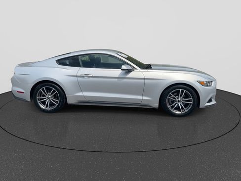 Used 2017 Ford Mustang Premium RWD image 9
