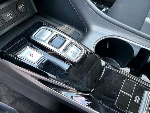 Used 2023 Hyundai Sonata SEL w/ Convenience Package FWD image 17