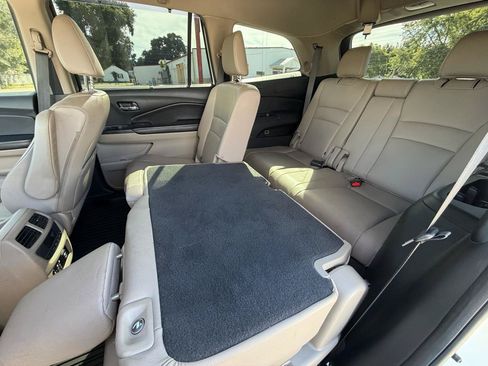 Used 2017 Honda Pilot Touring image 15