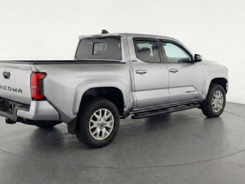 Used 2024 Toyota Tacoma SR5 image 7