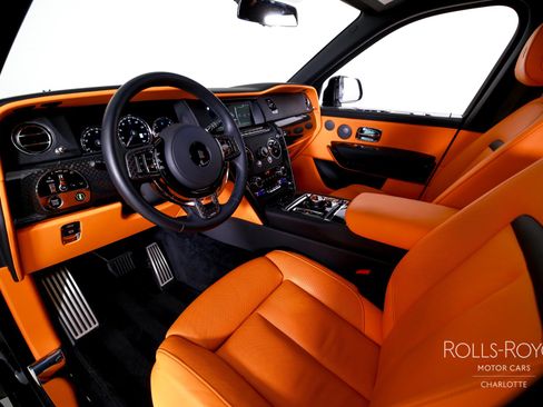 Certified 2023 Rolls-Royce Cullinan Black Badge AWD/4WD image 4