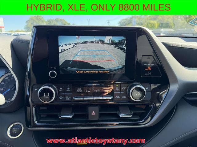 Certified 2026 Toyota Highlander XLE AWD/4WD image 8