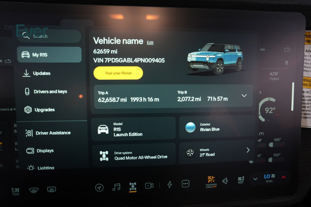 Used 2023 Rivian R1S Launch Edition Quad AWD/4WD image 7