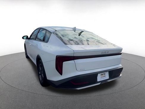 Used 2025 Kia K4 LXS image 11