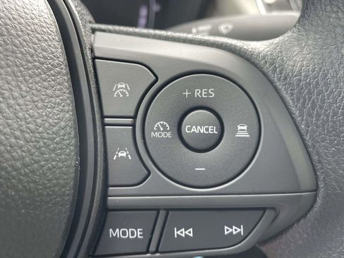 Used 2026 Toyota Corolla LE FWD image 18