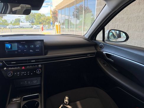 Used 2025 Hyundai Sonata SEL FWD image 30