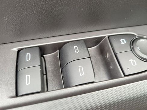 New 2025 GMC Canyon Elevation w/ Convenience Package image 11