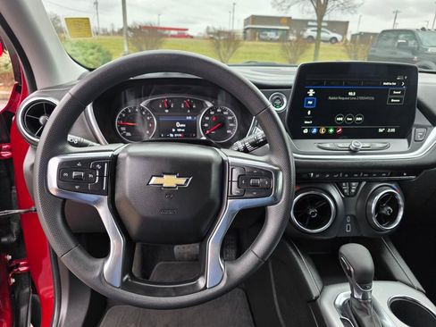 Used 2025 Chevrolet Blazer LT image 15