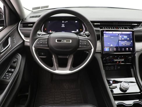 Used 2023 Jeep Grand Cherokee L Limited w/ Luxury Tech Group II image 14