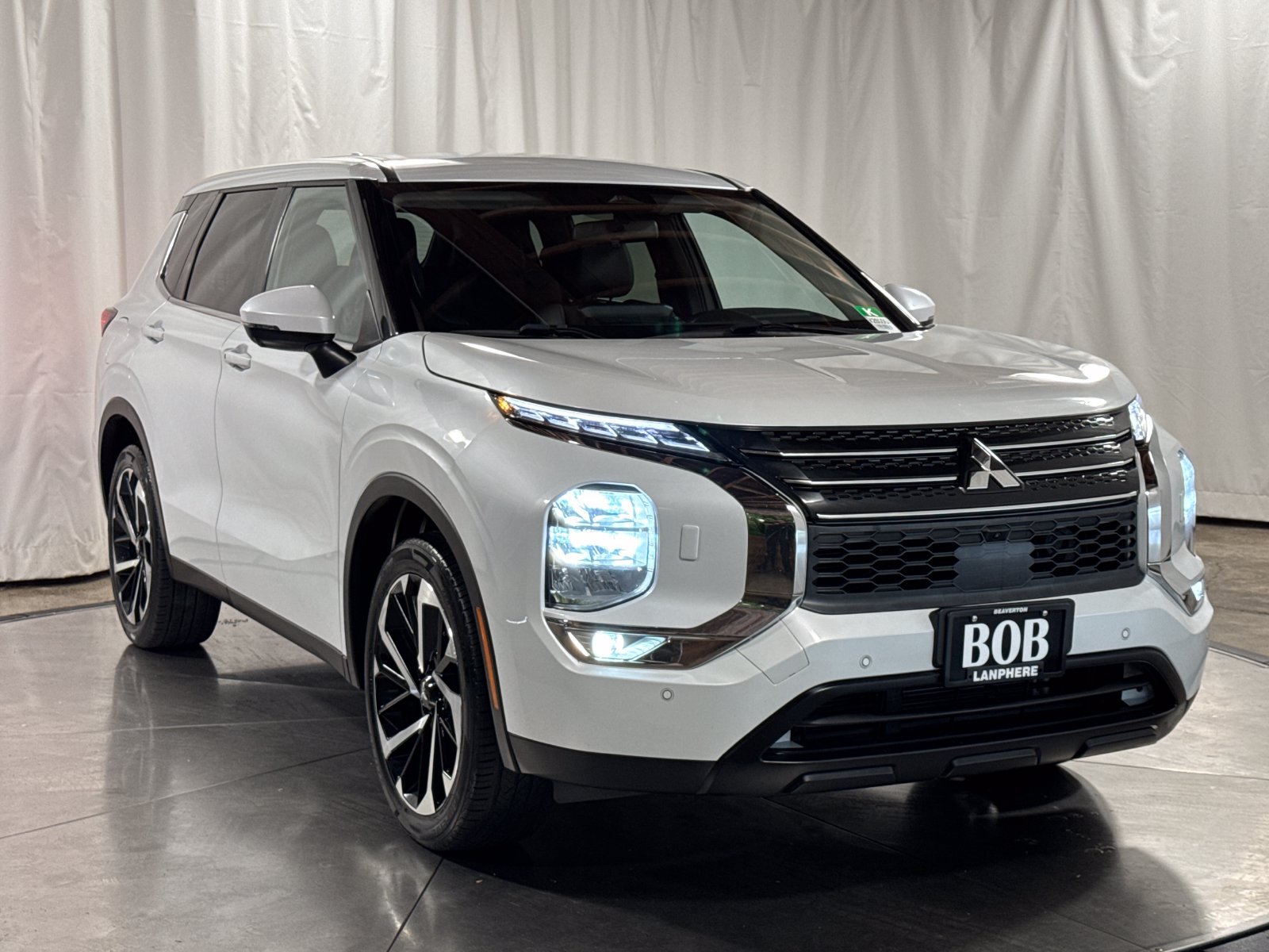 Used 2023 Mitsubishi Outlander SE AWD/4WD image 14
