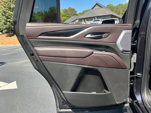 Used 2022 Cadillac Escalade Premium Luxury Platinum RWD image 63