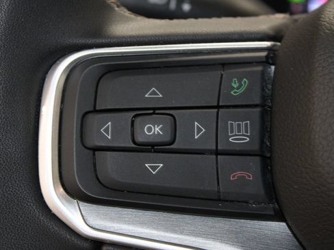 Used 2025 Jeep Wagoneer Series II w/ 8-Passenger Seating Package AWD/4WD image 45