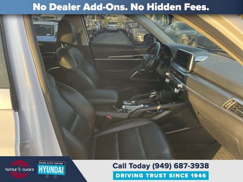 Used 2022 Kia Telluride S FWD image 16