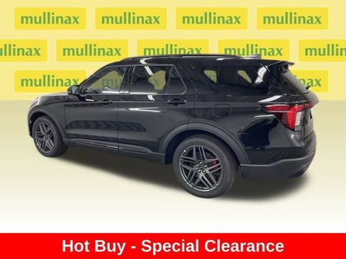 New 2025 Ford Explorer ST image 2