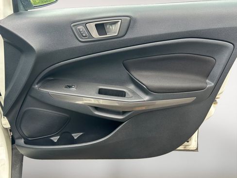 Used 2020 Ford EcoSport SE FWD image 26