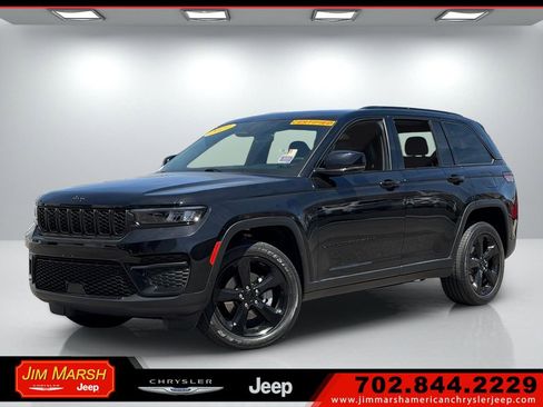 Certified 2023 Jeep Grand Cherokee Altitude AWD/4WD image 1
