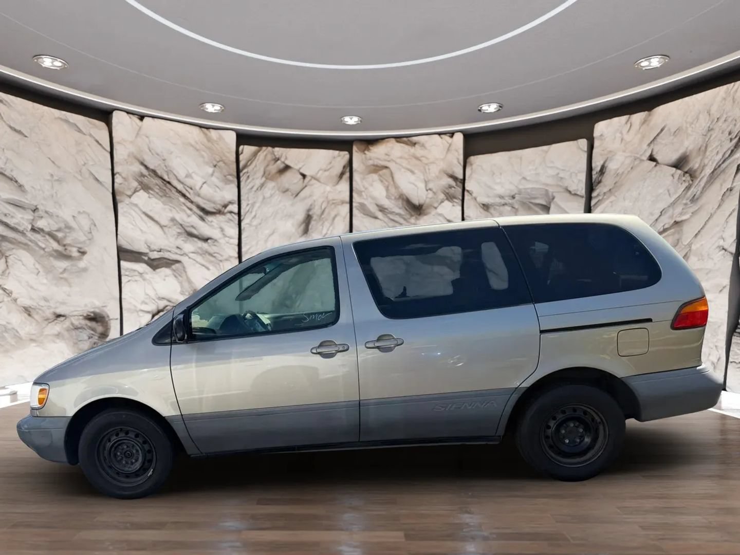 Used 2000 Toyota Sienna CE w/ CE Extra Value Pkg FWD image 5