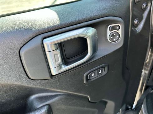 Certified 2024 Jeep Wrangler Willys image 16