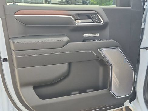 New 2026 GMC Sierra 1500 Denali w/ Technology Package AWD/4WD image 9