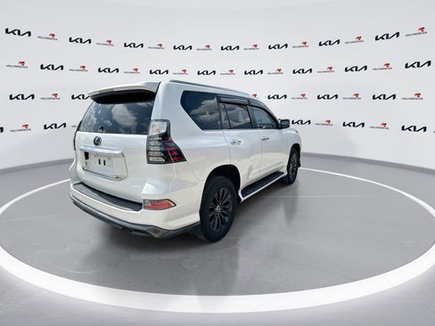 Used 2023 Lexus GX 460 Premium w/ Accessory Package AWD/4WD image 8