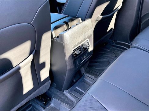 Used 2024 GMC Canyon AT4X image 11