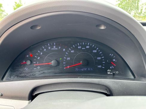 Used 2011 Toyota Camry LE FWD image 14