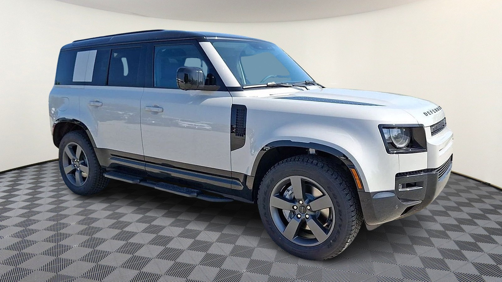 New 2026 Land Rover Defender 110 X-Dynamic SE AWD/4WD image 2
