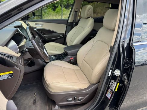 Used 2017 Hyundai Santa Fe Sport FWD image 19