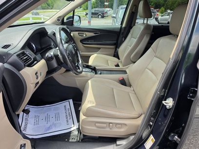 Used 2017 Honda Pilot Touring