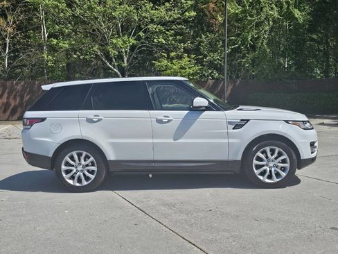 Used 2014 Land Rover Range Rover Sport HSE image 19