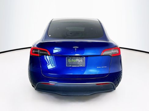 Used 2024 Tesla Model Y Long Range AWD/4WD image 7